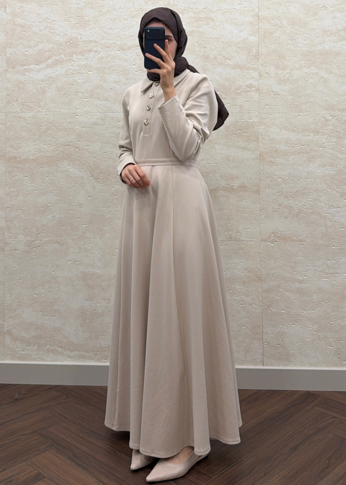 GOLD DÜĞME DETAY LİNDA ELBİSE TAŞ