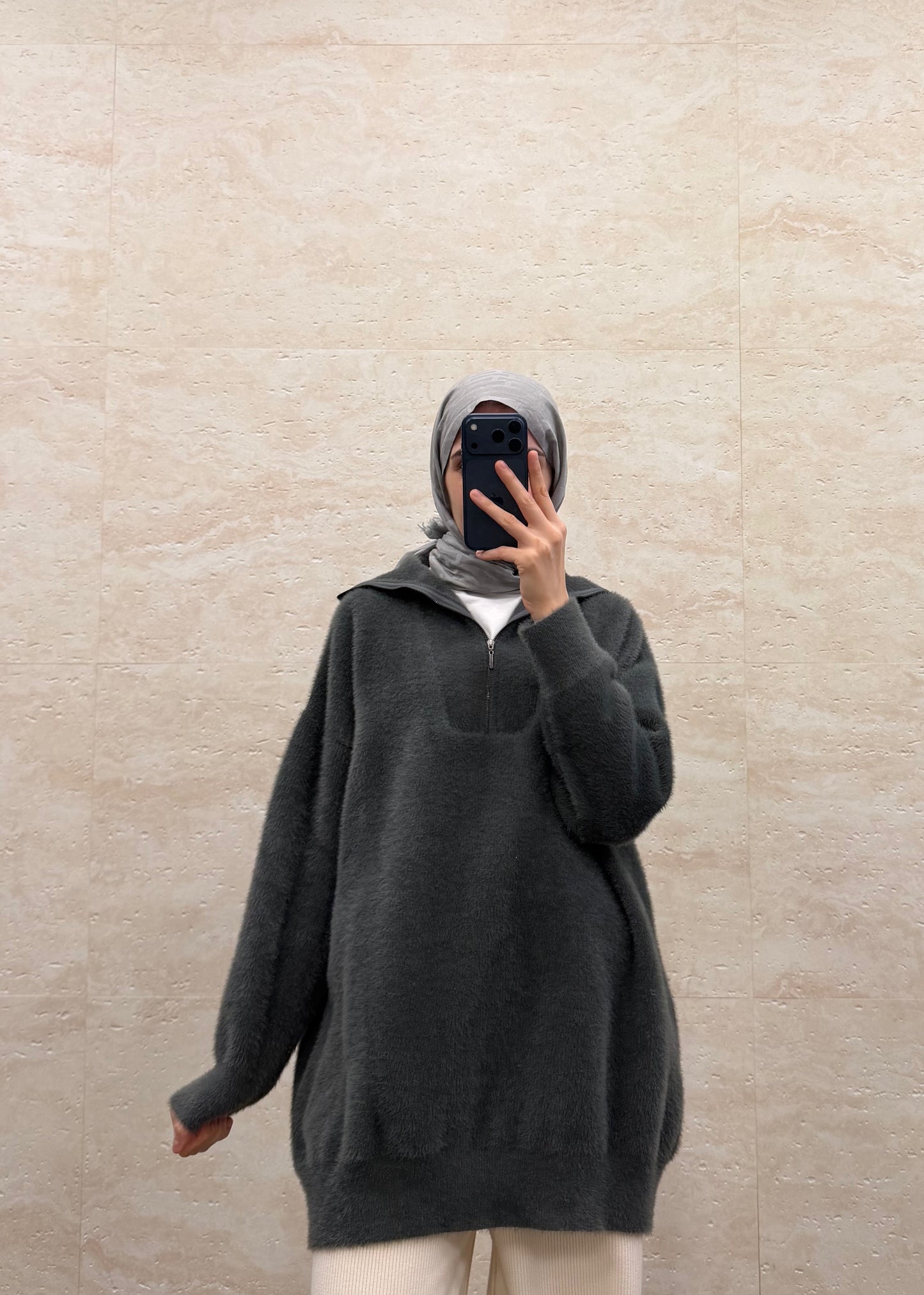 YUMOŞ FERMUARLI YAKA KAZAK FÜME