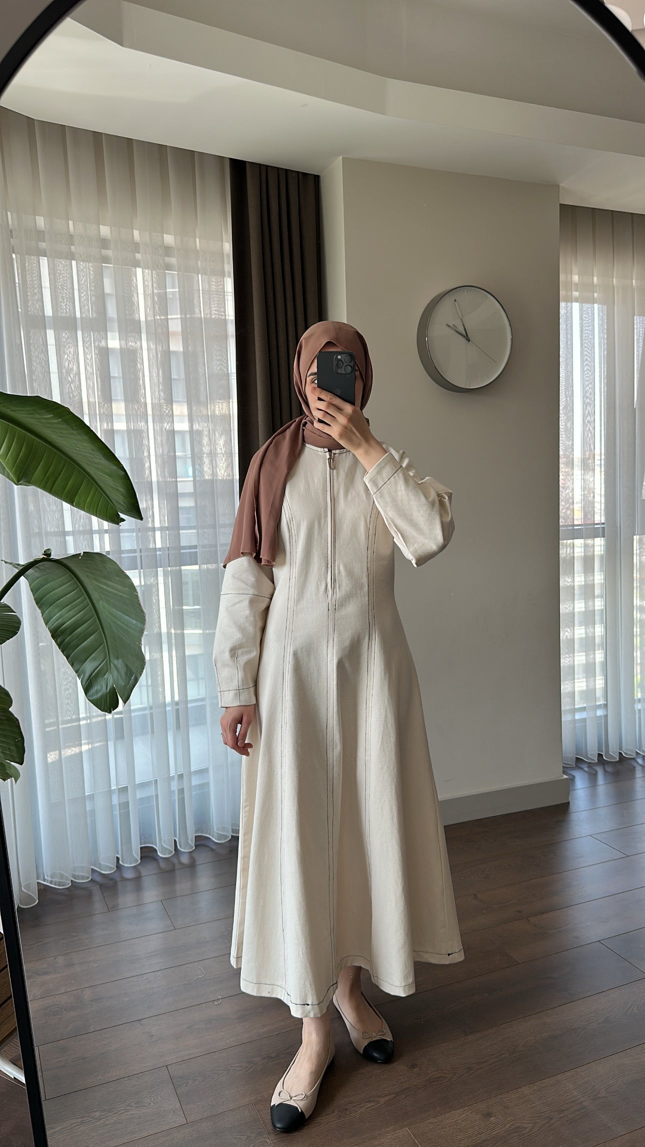 DİKİŞ DETAYLI FERMUARLI GABARDİN ELBİSE NATUREL