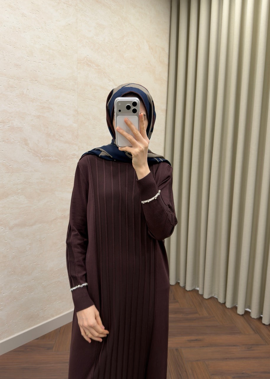 TAŞLI MERSERİZE ELBİSE KAHVE