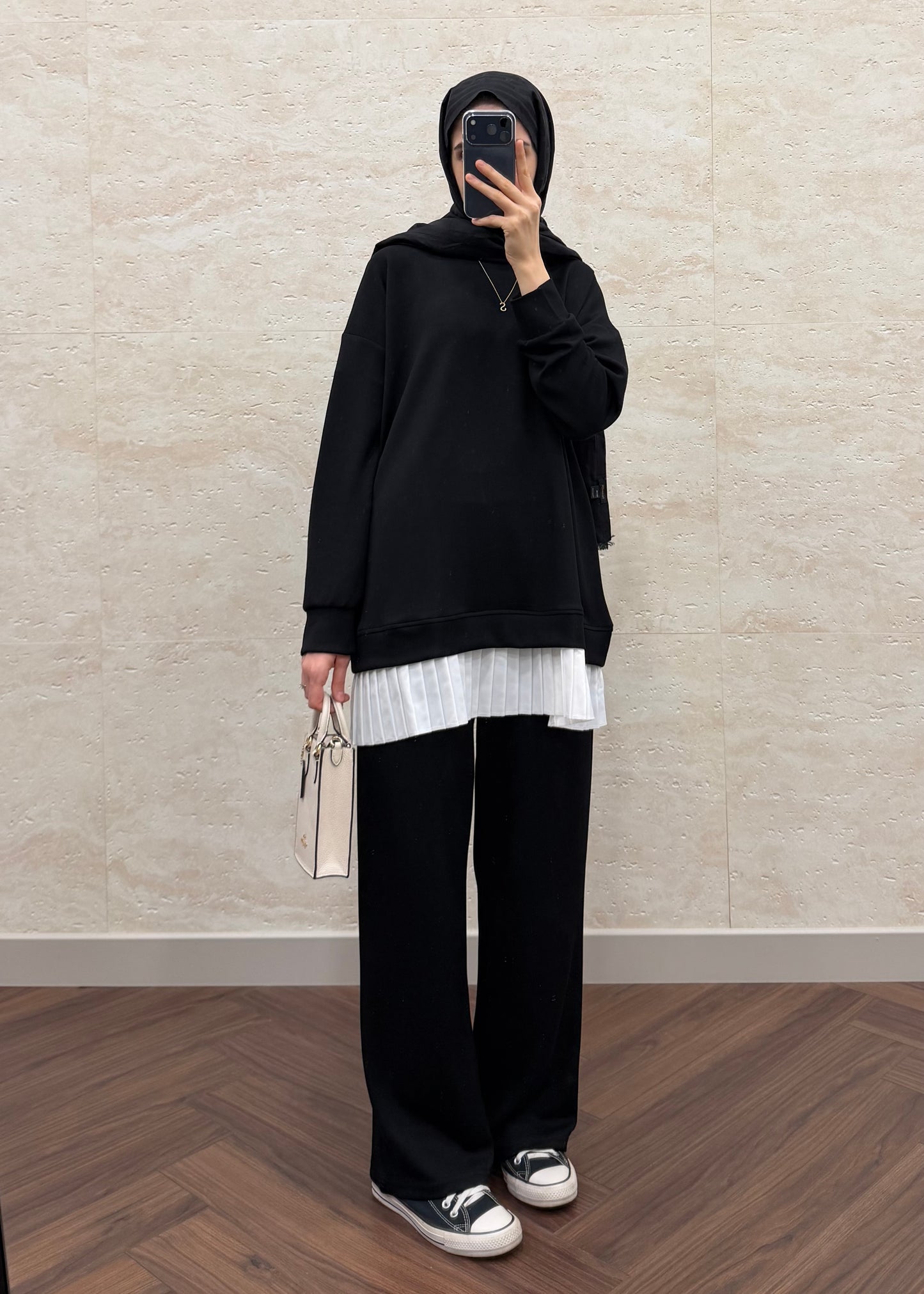 OYSH PLİSE GARNİLİ TAKIM SİYAH