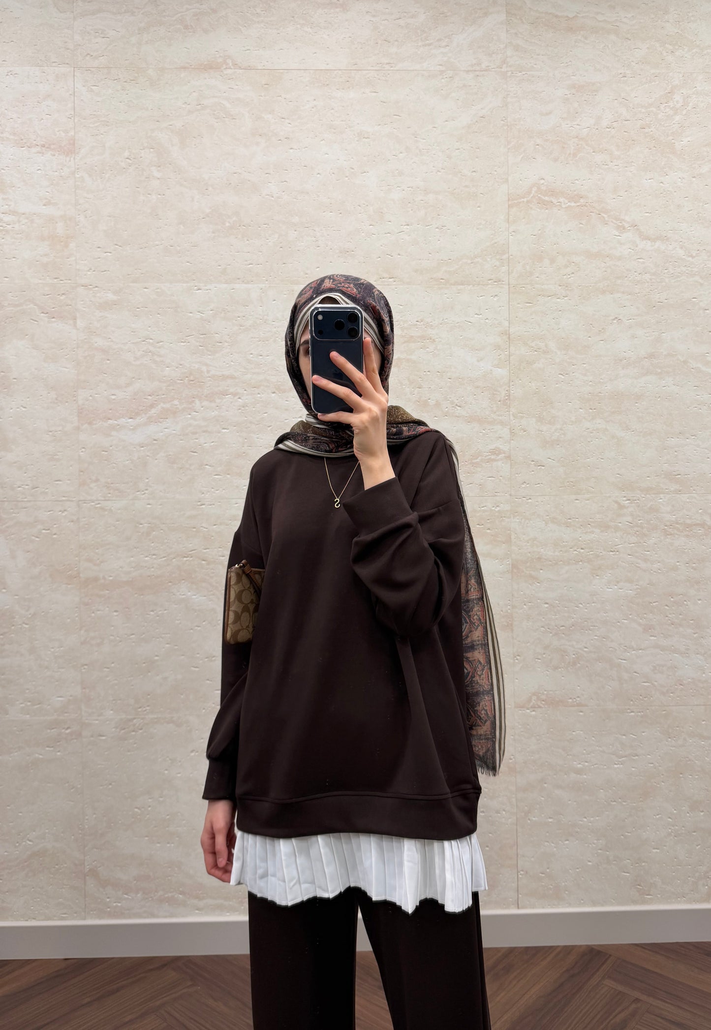 OYSH PLİSE GARNİLİ TAKIM KAHVE