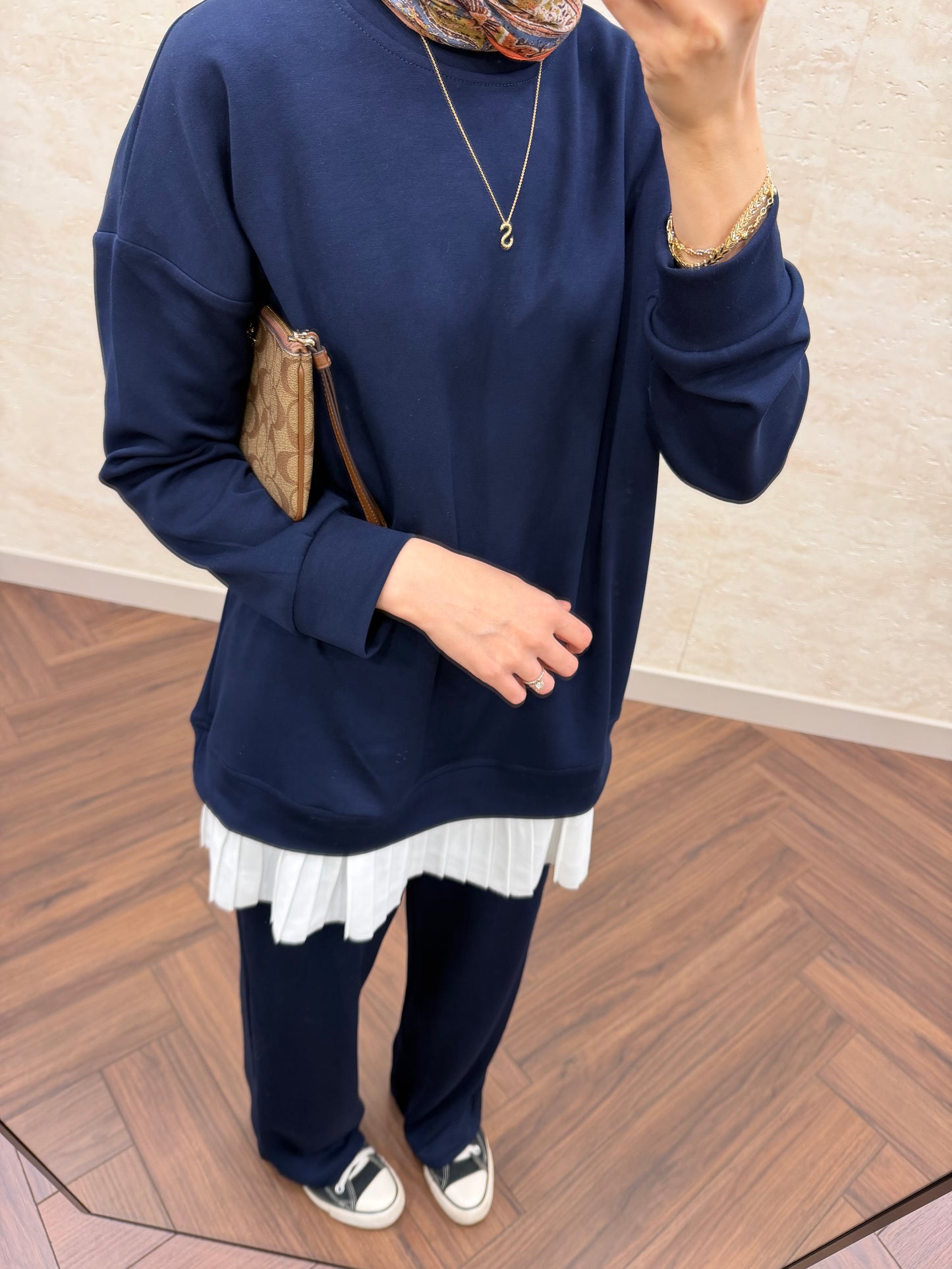 OYSH PLİSE GARNİLİ TAKIM LACİVERT