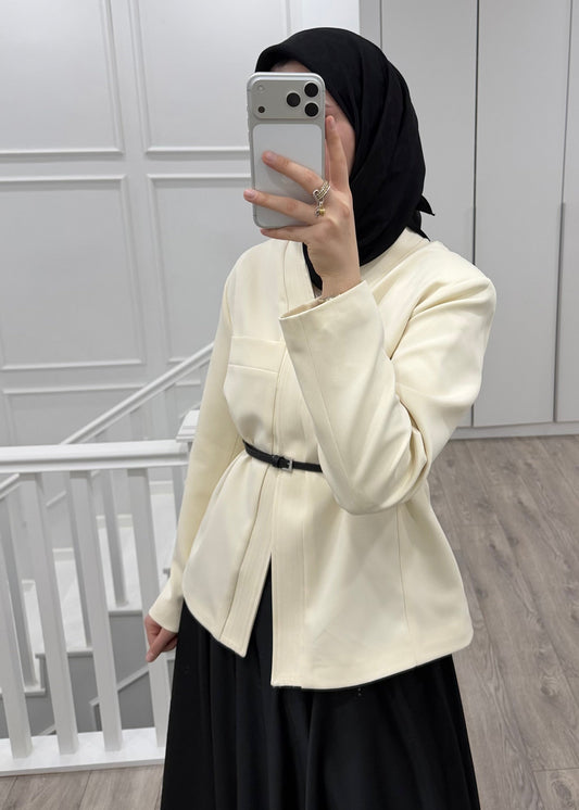 DERİ KEMERLİ CEKET KREM