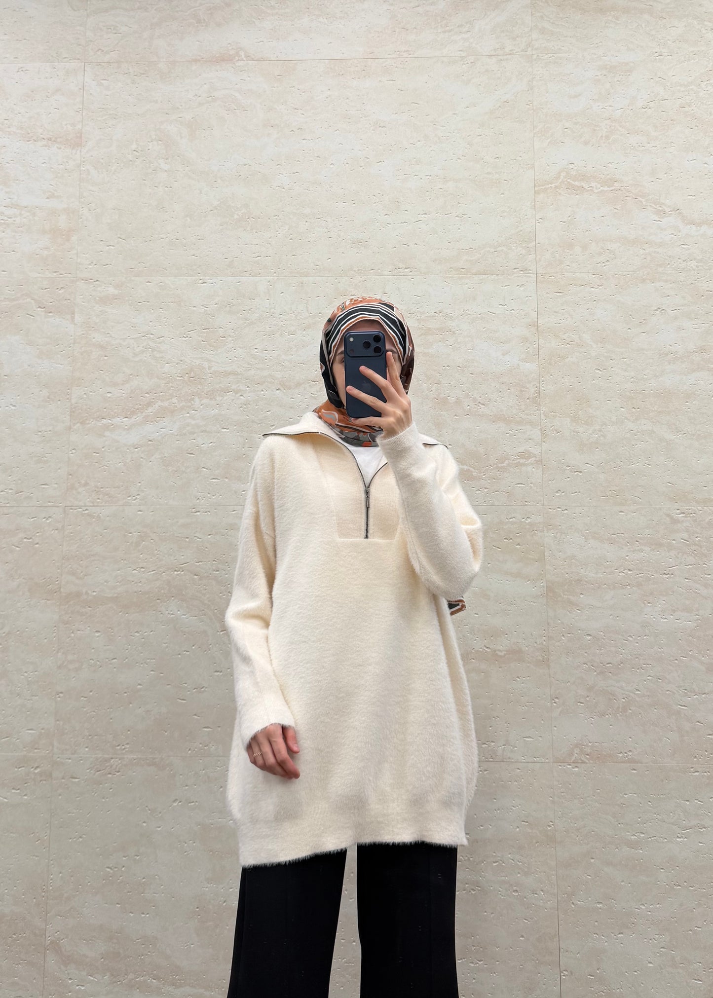 YUMOŞ FERMUARLI YAKA KAZAK TAŞ