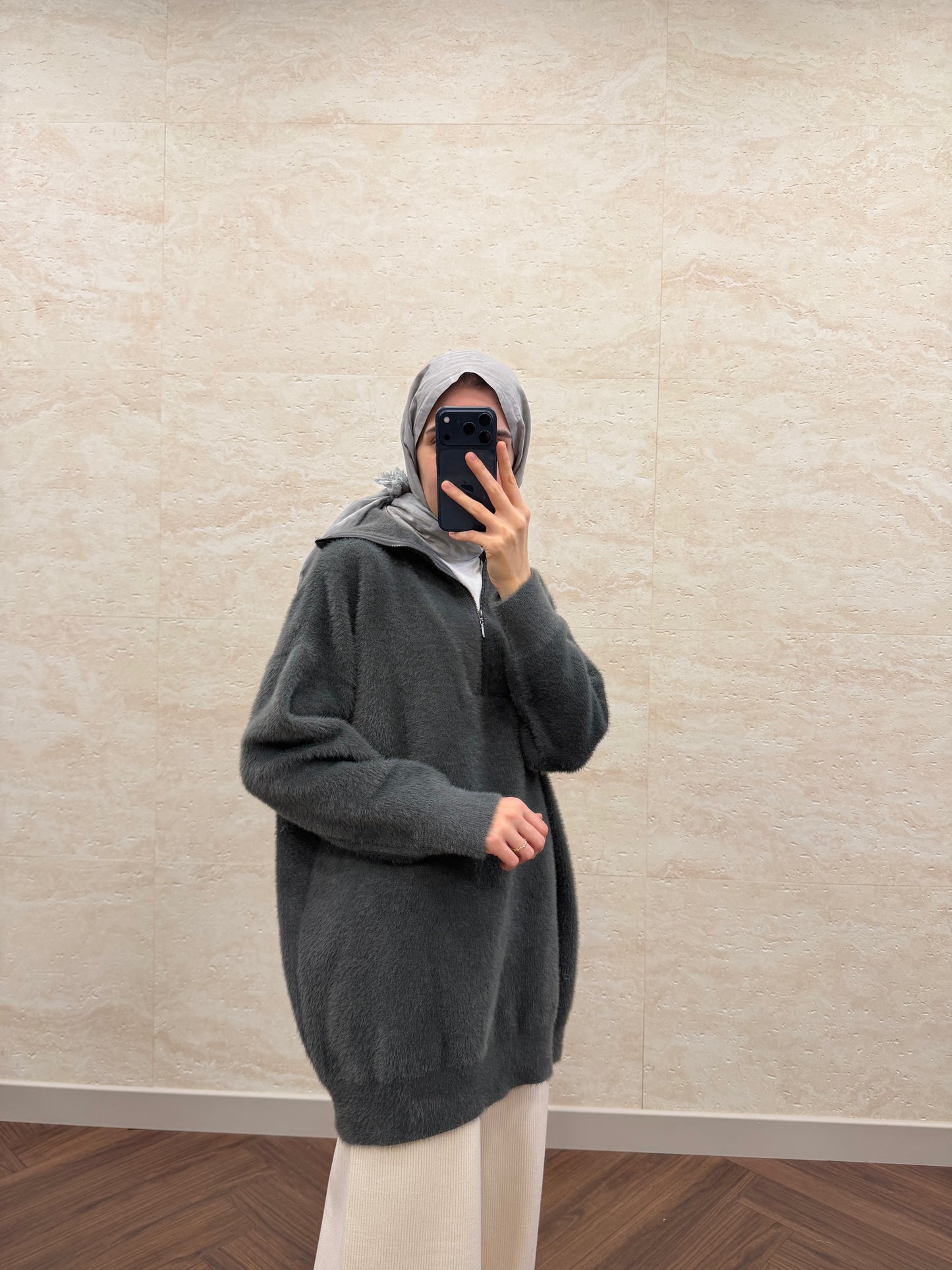 YUMOŞ FERMUARLI YAKA KAZAK FÜME