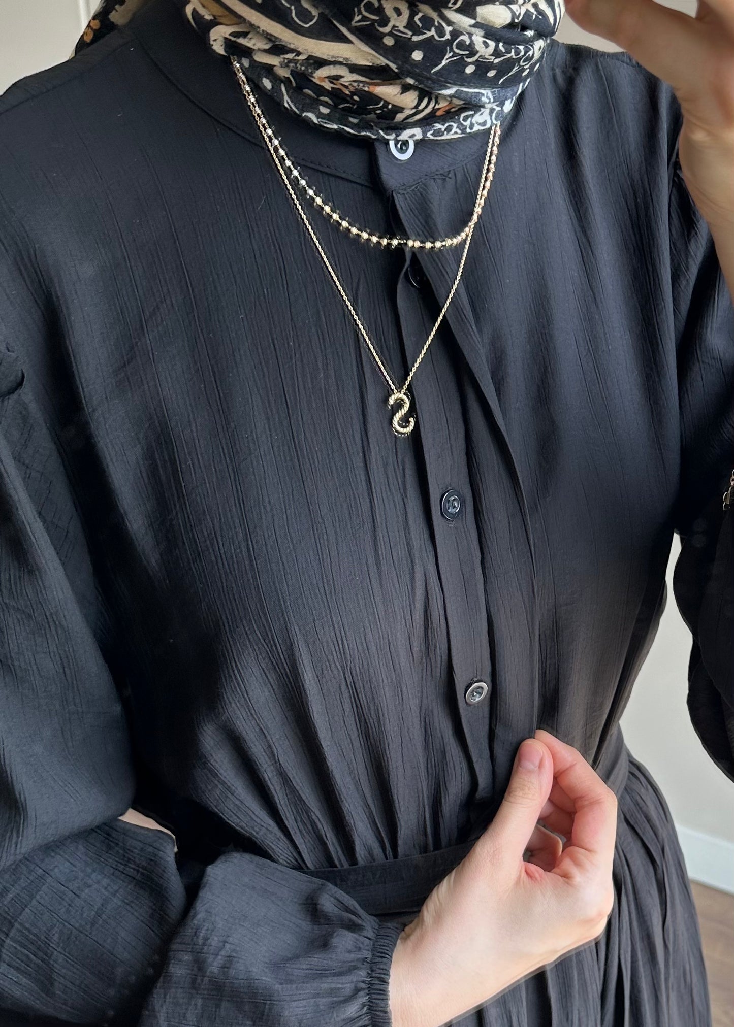 BELİ LASTİKLİ ÇİLEK ELBİSE SİYAH