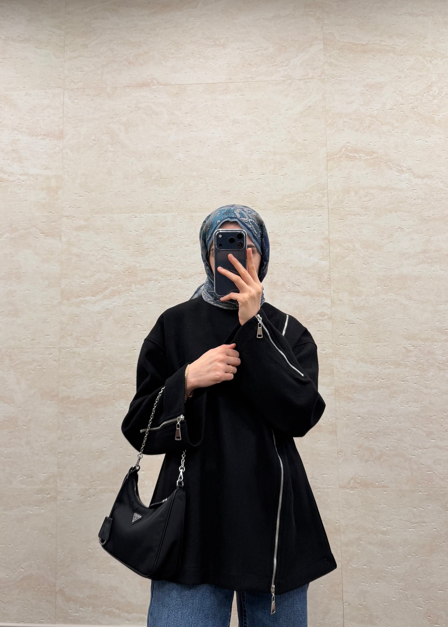 FERMUAR DETAYLI KAŞE SWEATSHIRT SİYAH